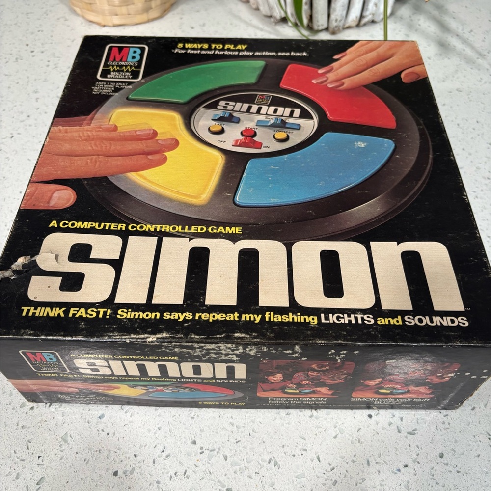 Original Vintage SIMON Game - 1978 Milton Bradley - Box Instructions